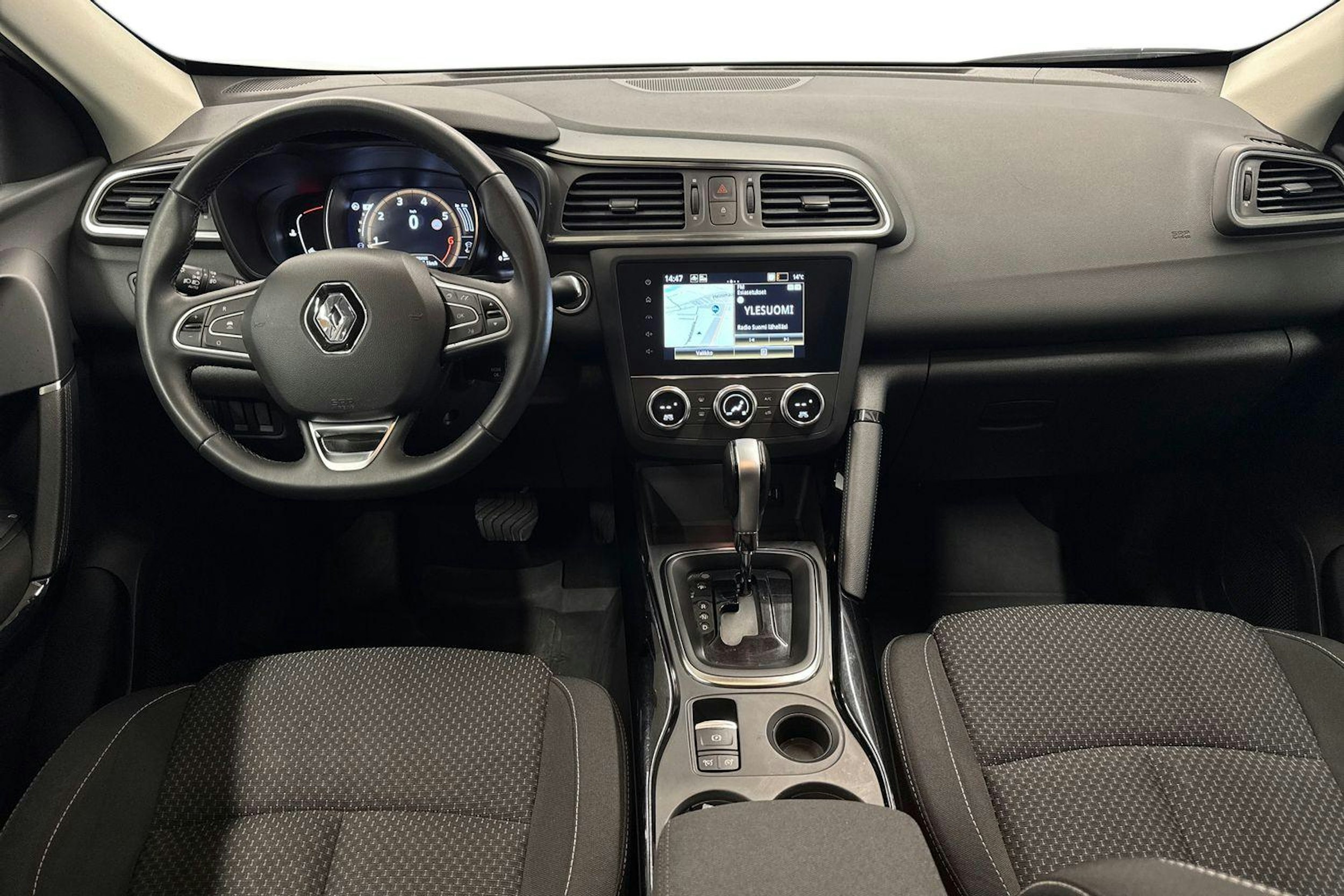 valkoinen Renault Kadjar 2022 kuva 9.