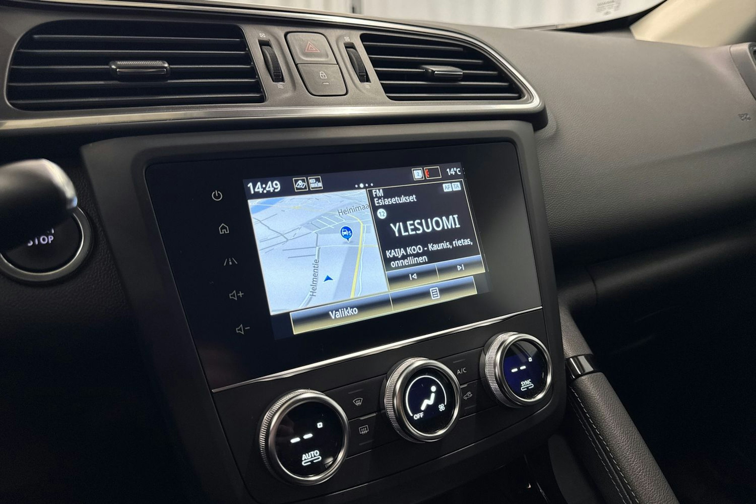 valkoinen Renault Kadjar 2022 kuva 16.