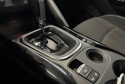 valkoinen Renault Kadjar 2022 kuva 20.