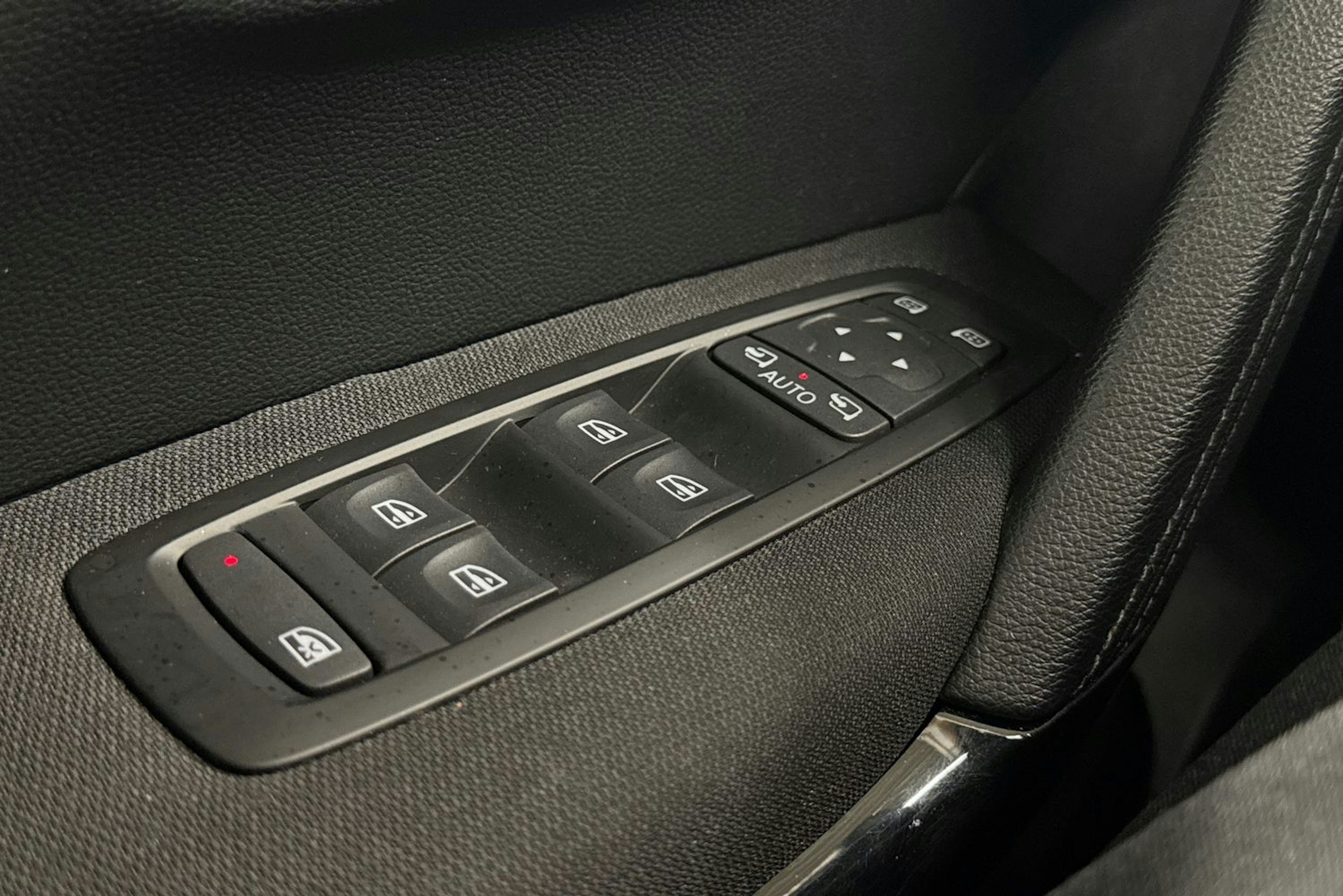 valkoinen Renault Kadjar 2022 kuva 22.