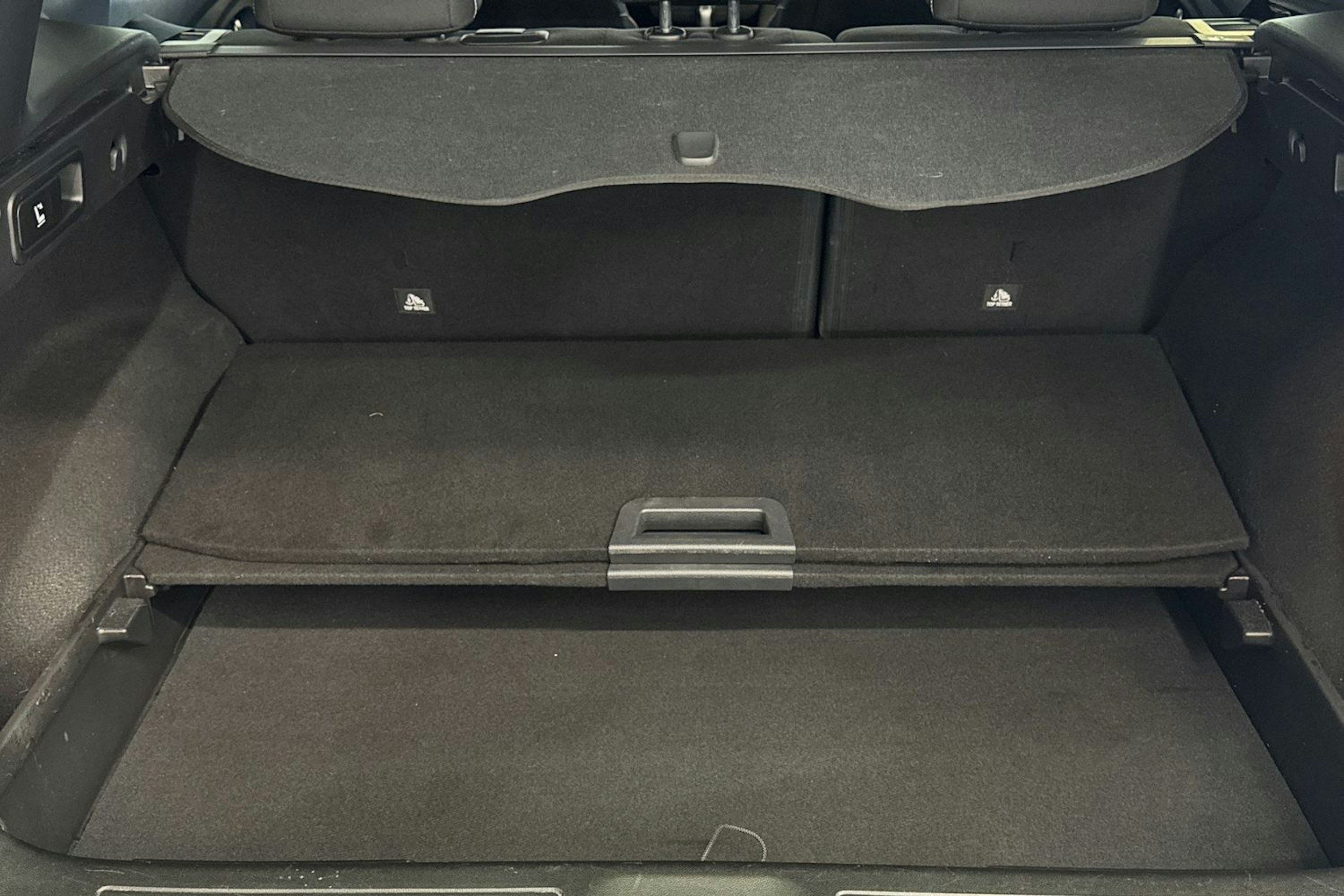 valkoinen Renault Kadjar 2022 kuva 28.