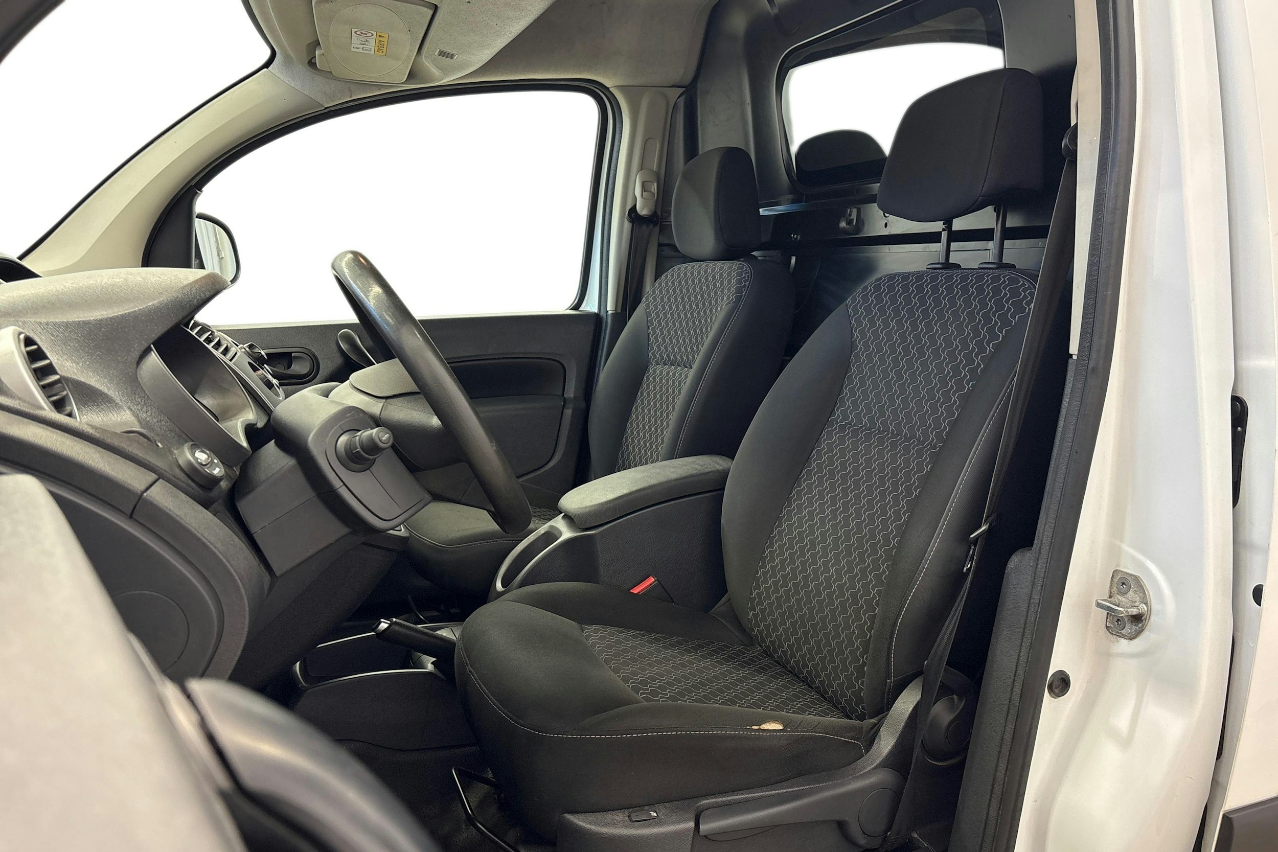 valkoinen Renault Kangoo 2016 kuva 7.