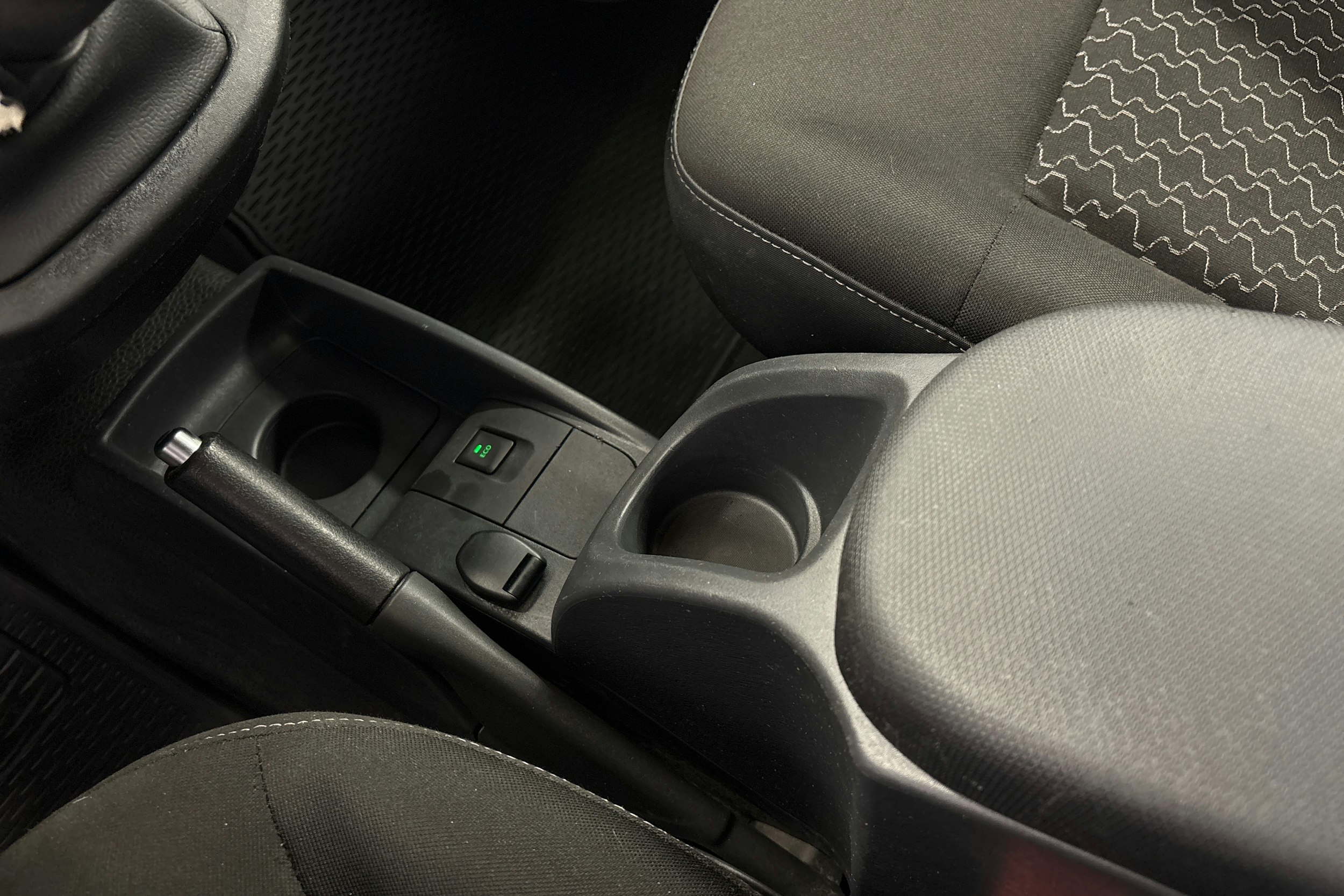 valkoinen Renault Kangoo 2016 kuva 13.