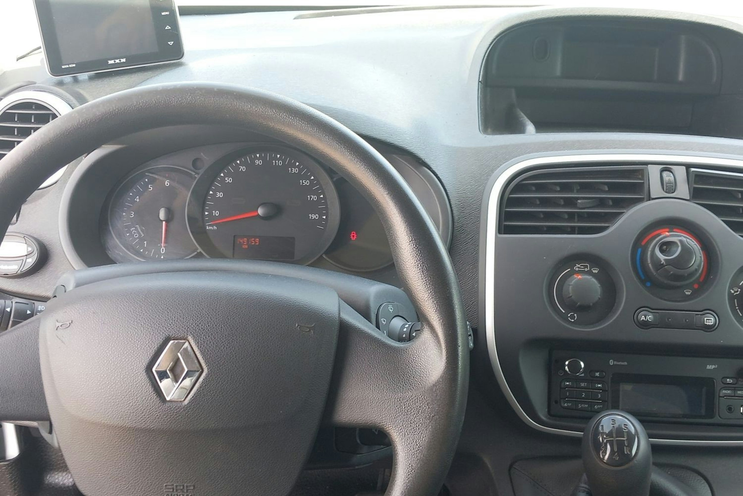 valkoinen Renault Kangoo 2016 kuva 9.