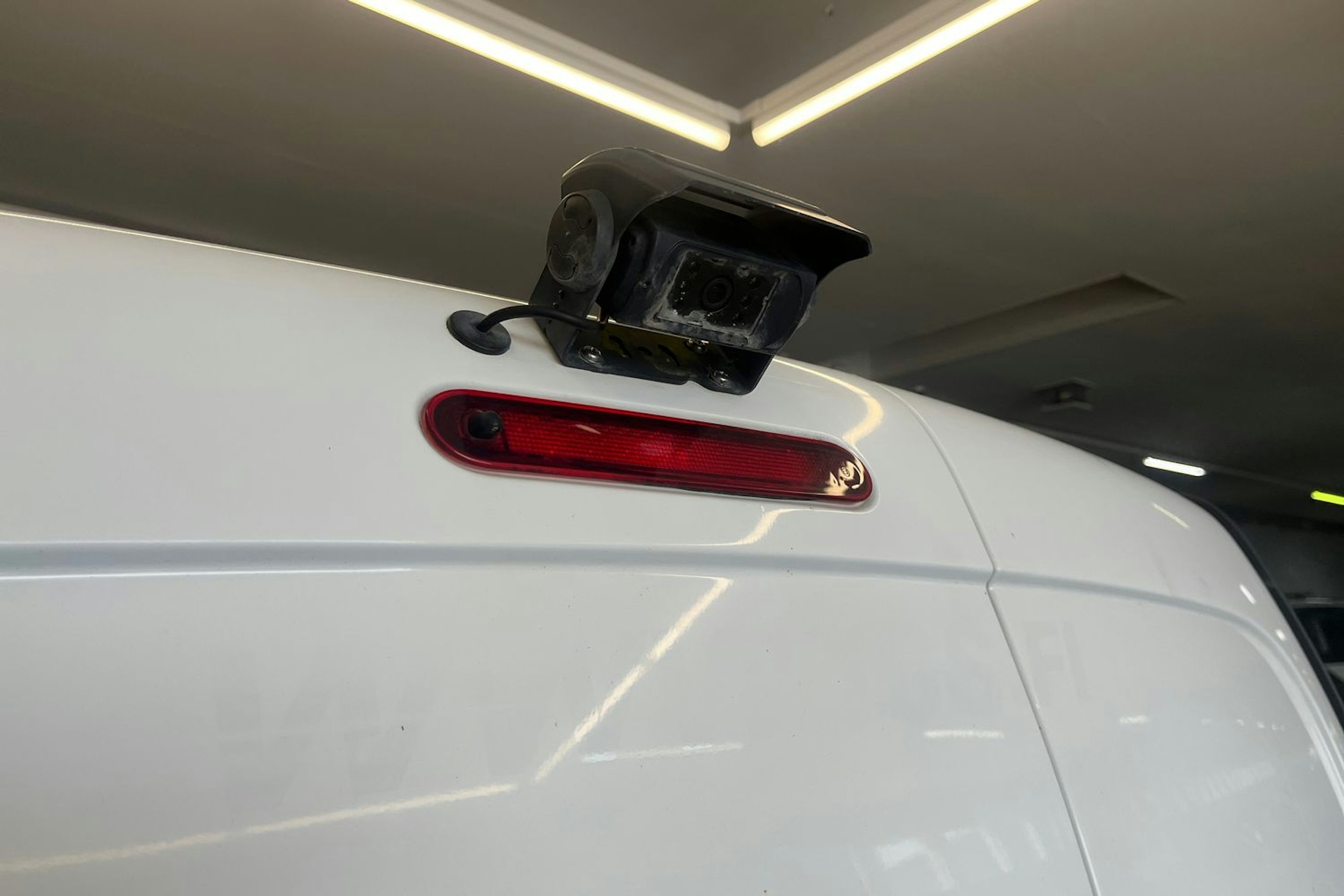valkoinen Renault Kangoo 2016 kuva 17.