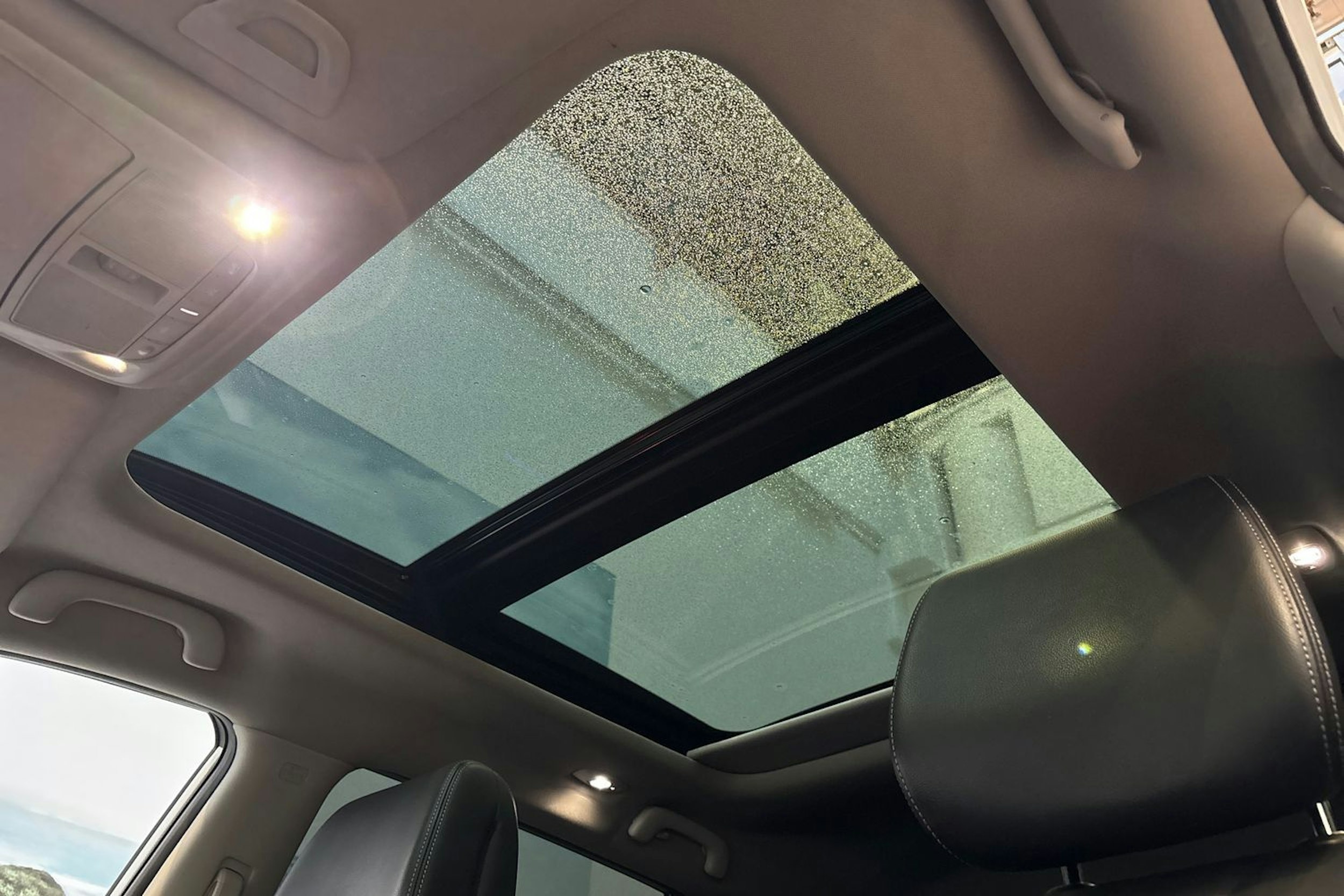 valkoinen Renault Koleos 2017 kuva 28.