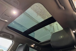 valkoinen Renault Koleos 2017 kuva 28.