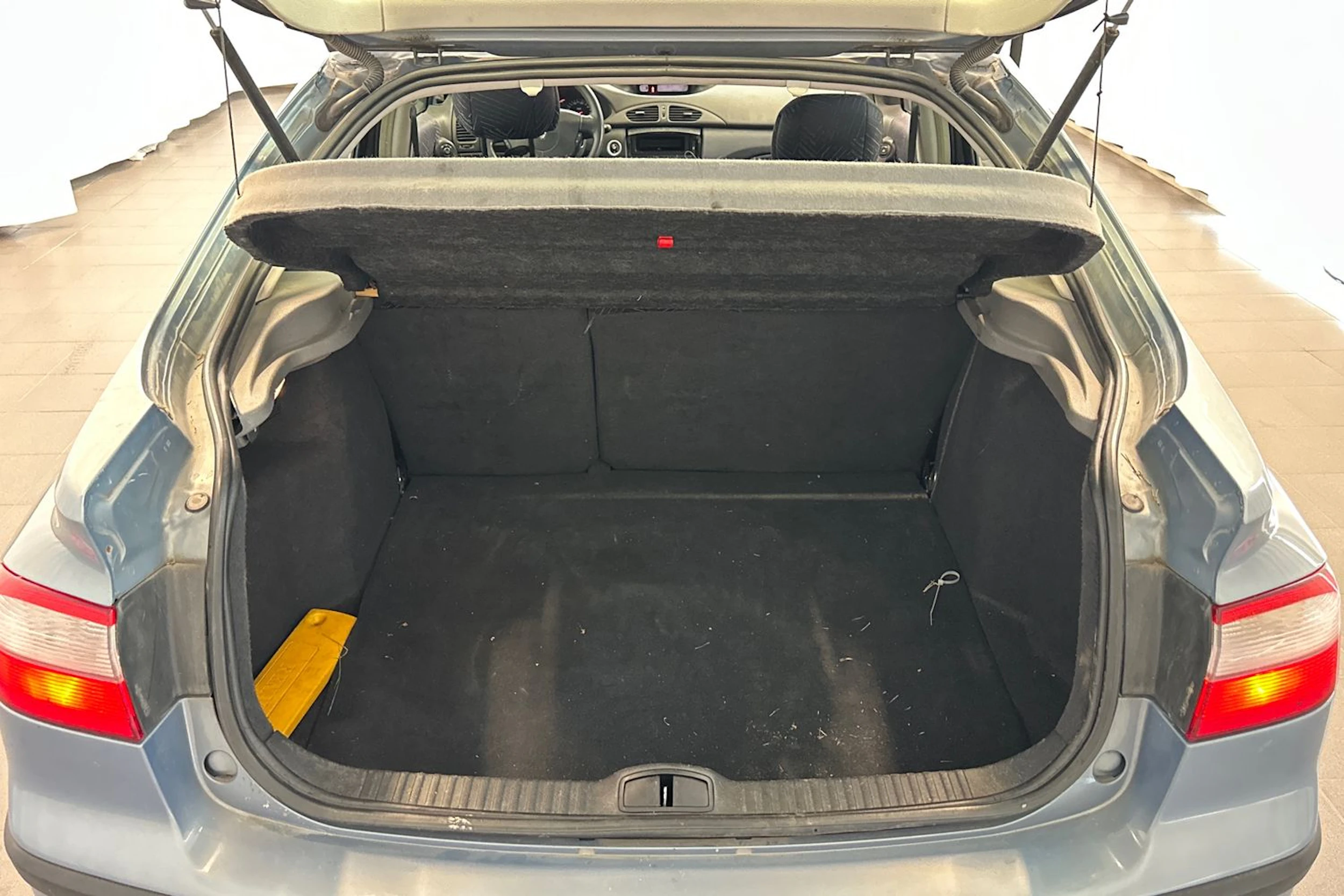 Sininen Renault LAGUNA 2004 kuva 14.