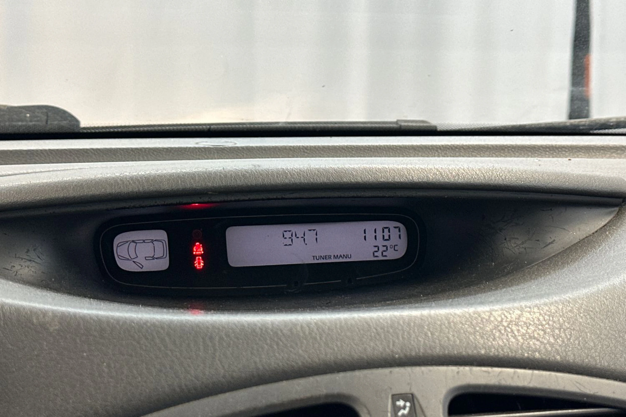 Sininen Renault LAGUNA 2004 kuva 23.