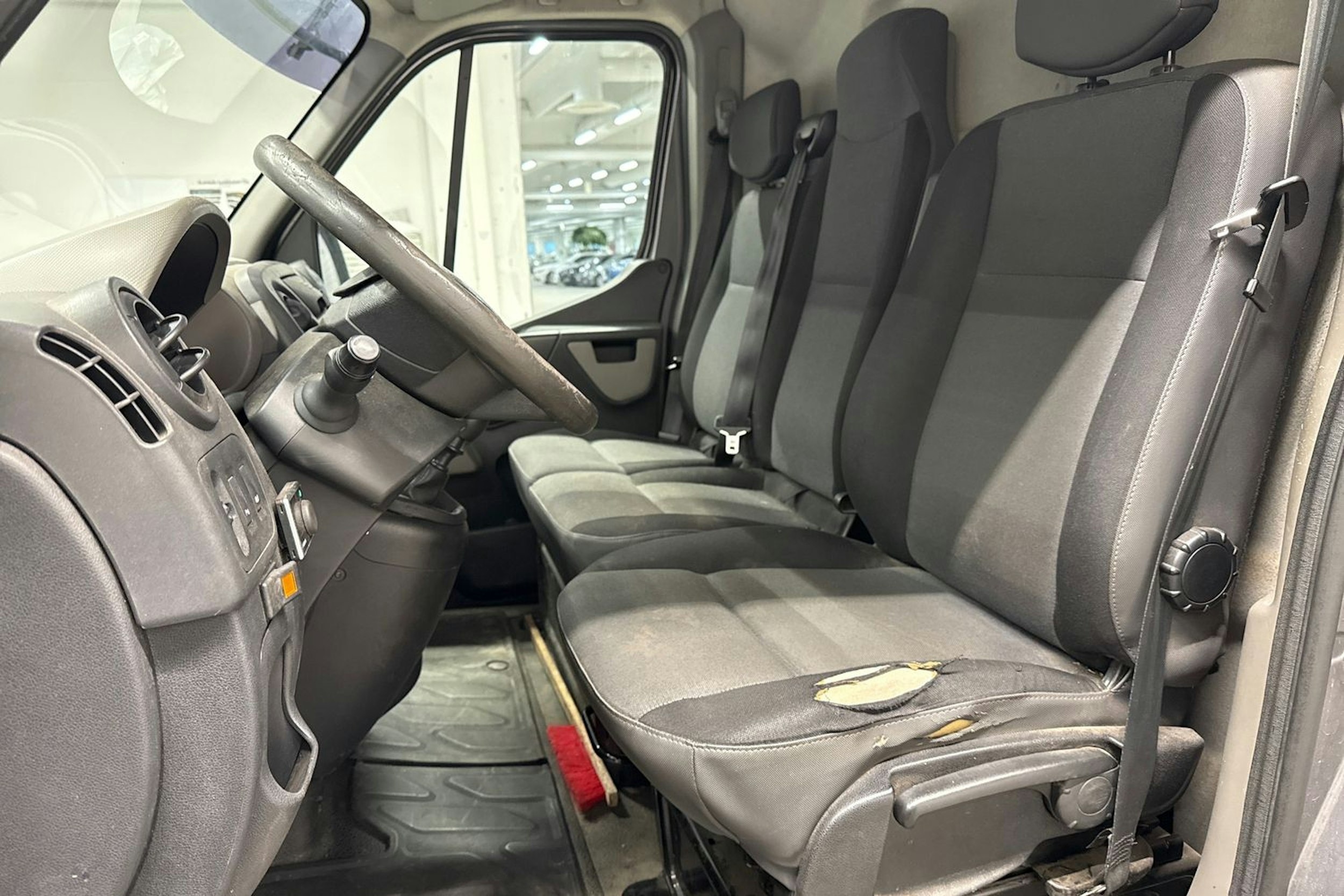 harmaa Renault Master 2016 kuva 16.