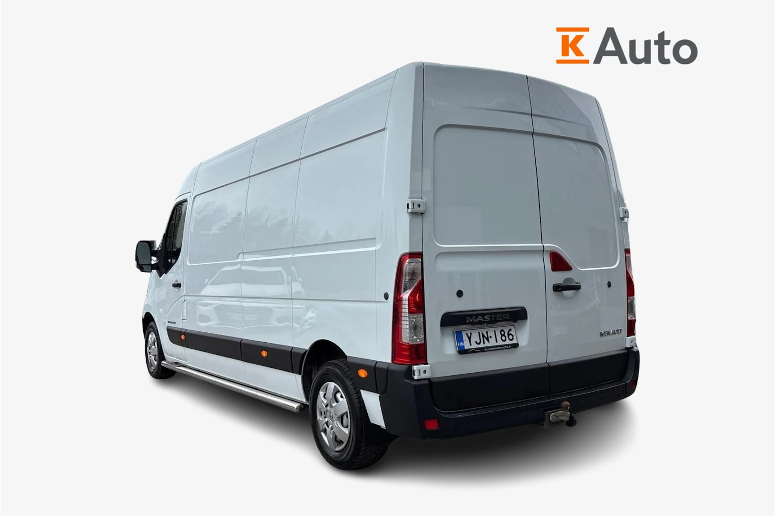 valkoinen Renault Master 2017 kuva 2.