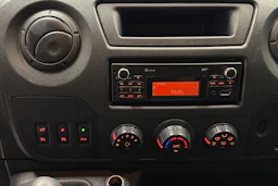 musta Renault Master 2018 kuva 13.