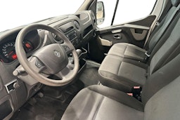 valkoinen Renault Master 2018 kuva 7.