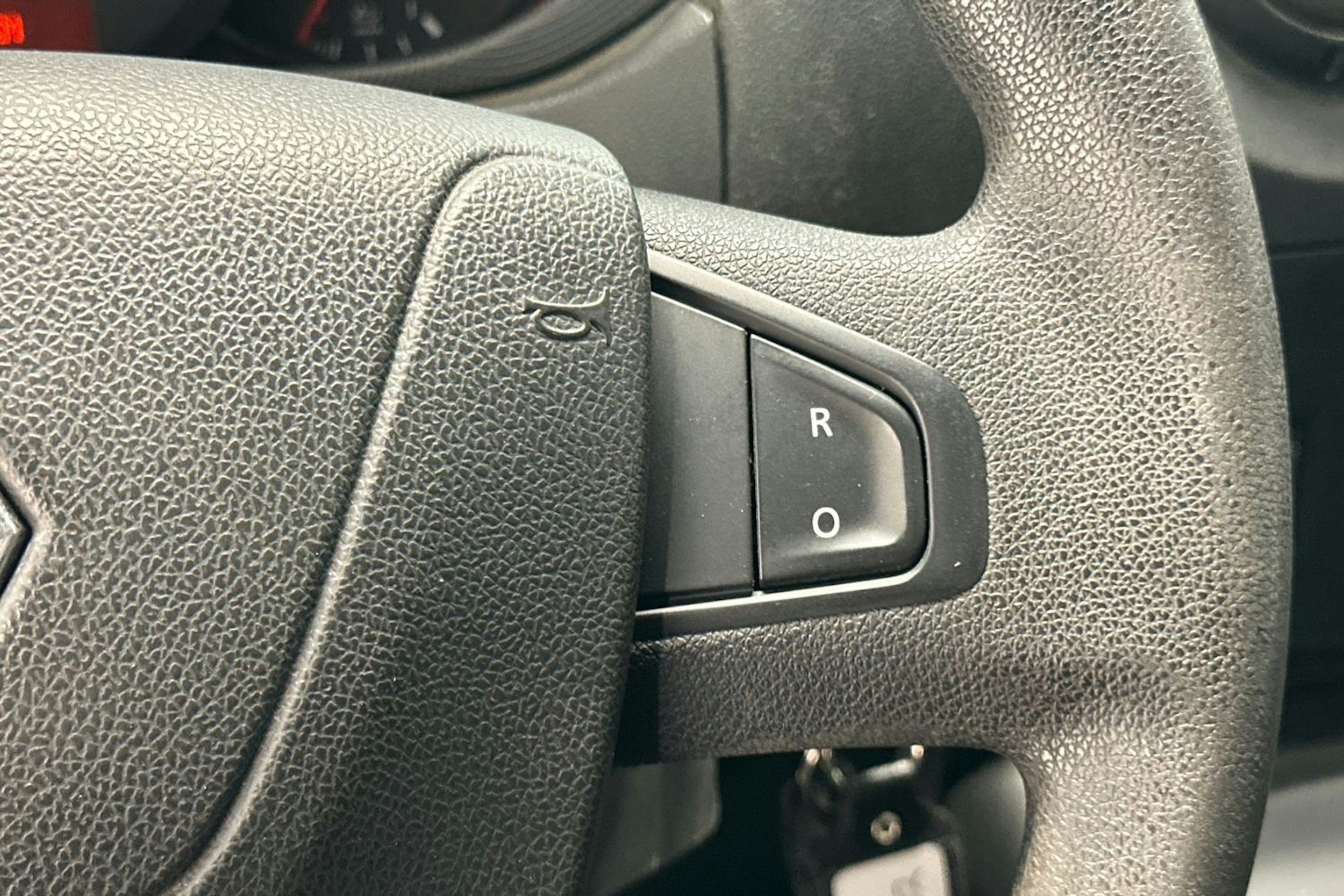 valkoinen Renault Master 2018 kuva 17.
