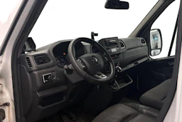 valkoinen Renault Master 2019 kuva 6.