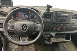 valkoinen Renault Master 2019 kuva 7.