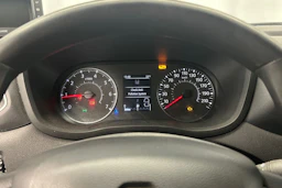 valkoinen Renault Master 2019 kuva 11.