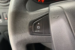 valkoinen Renault Master 2019 kuva 17.