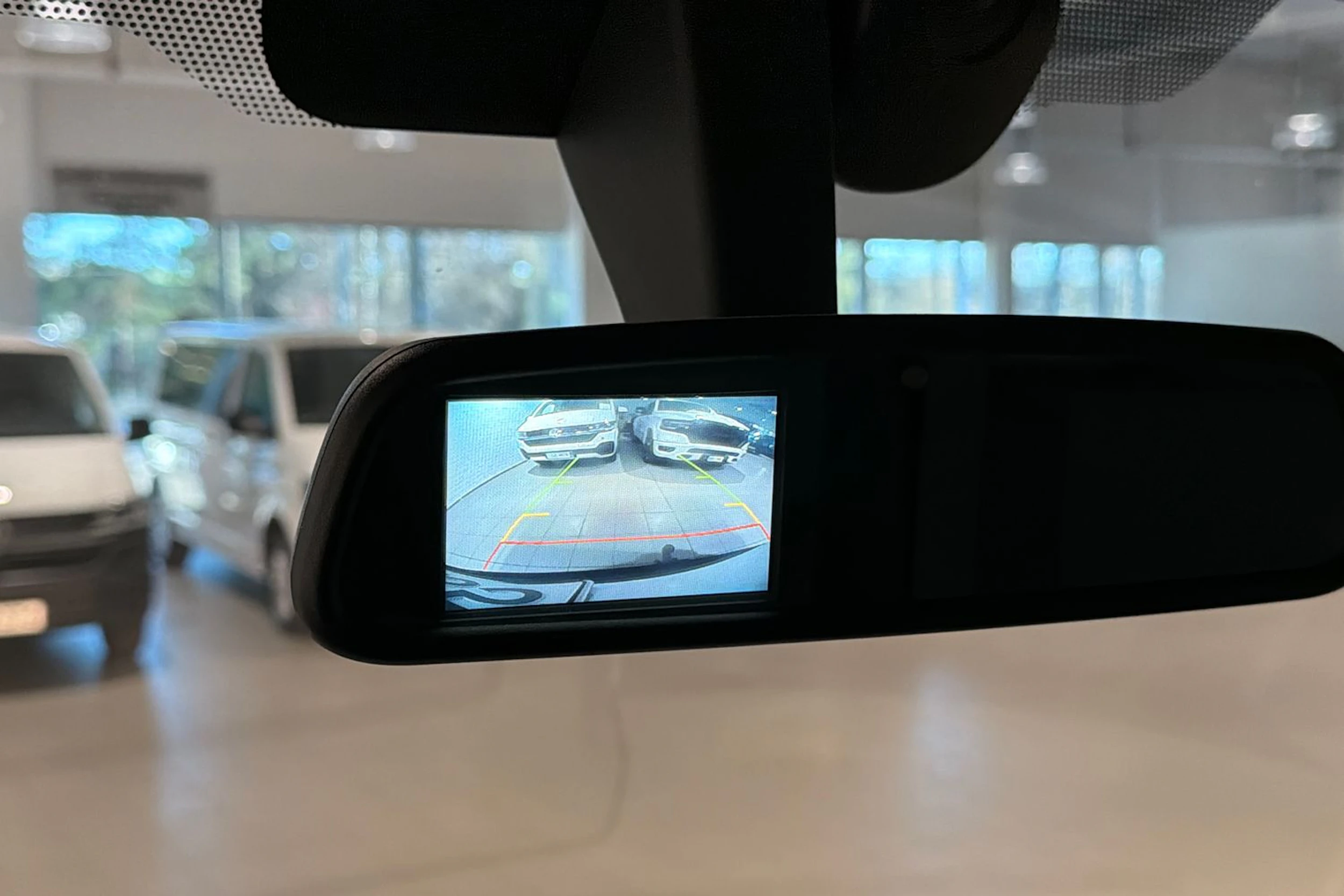 valkoinen Renault Master 2019 kuva 21.