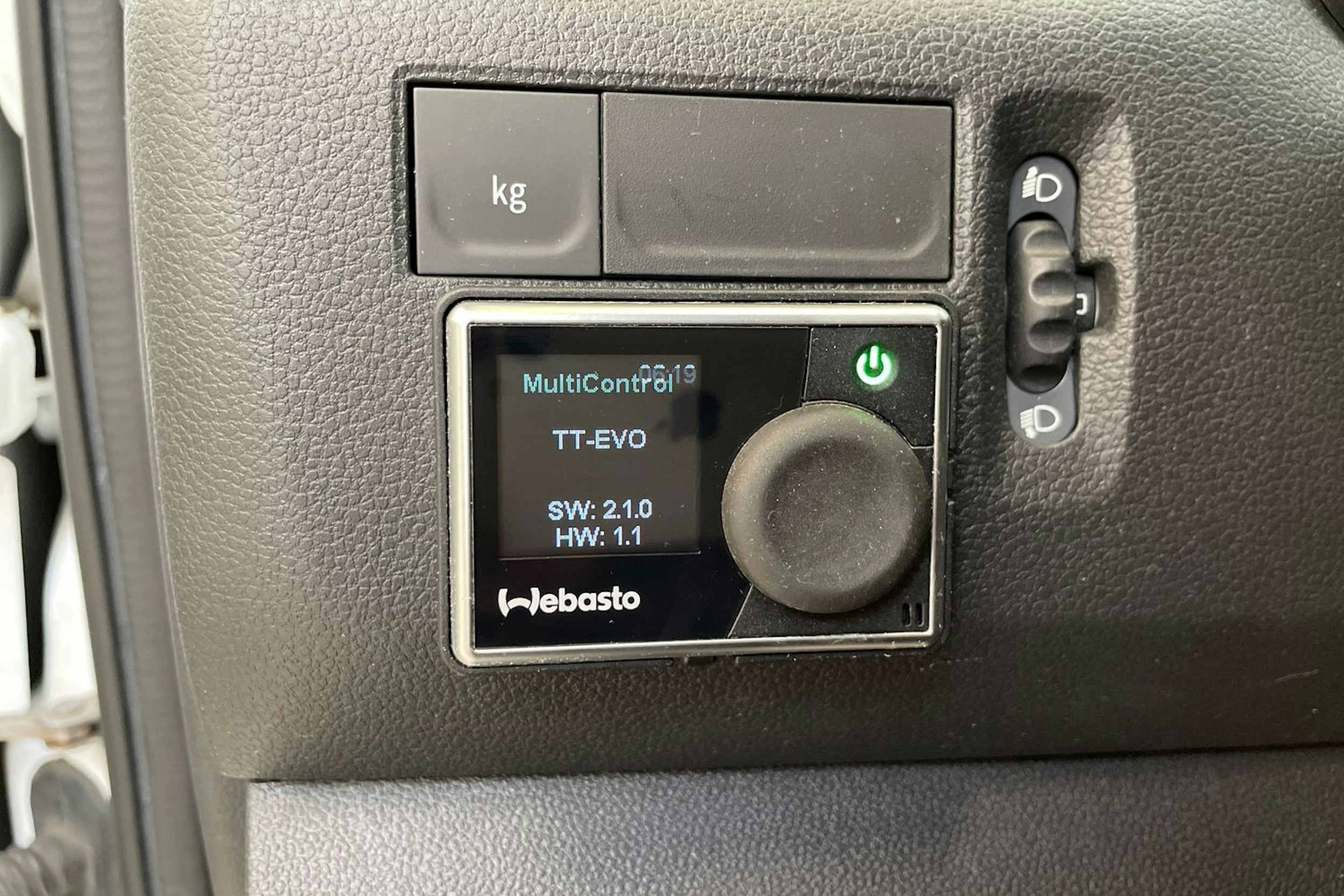 valkoinen Renault Master 2020 kuva 19.