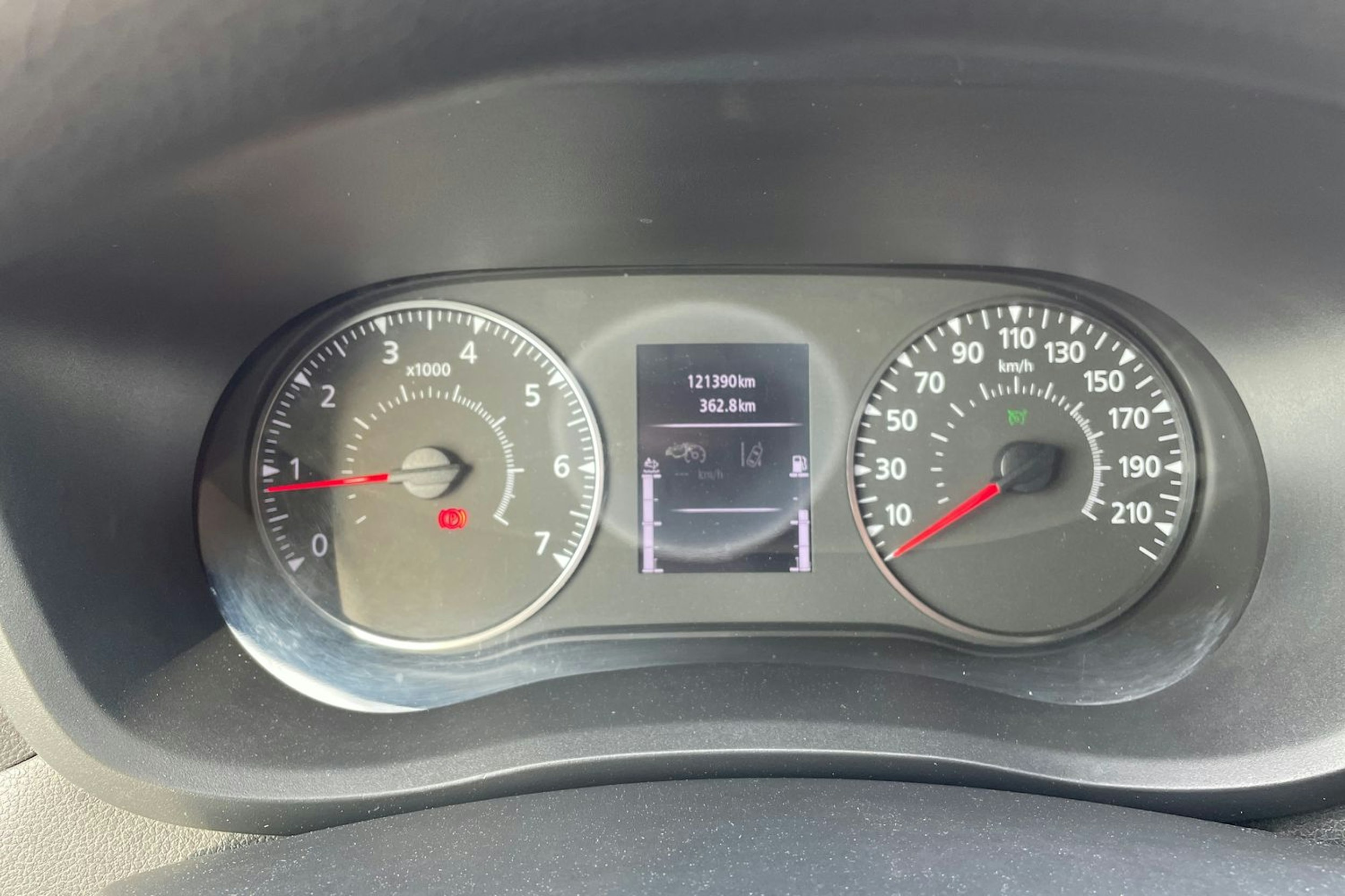 musta Renault Master 2020 kuva 14.