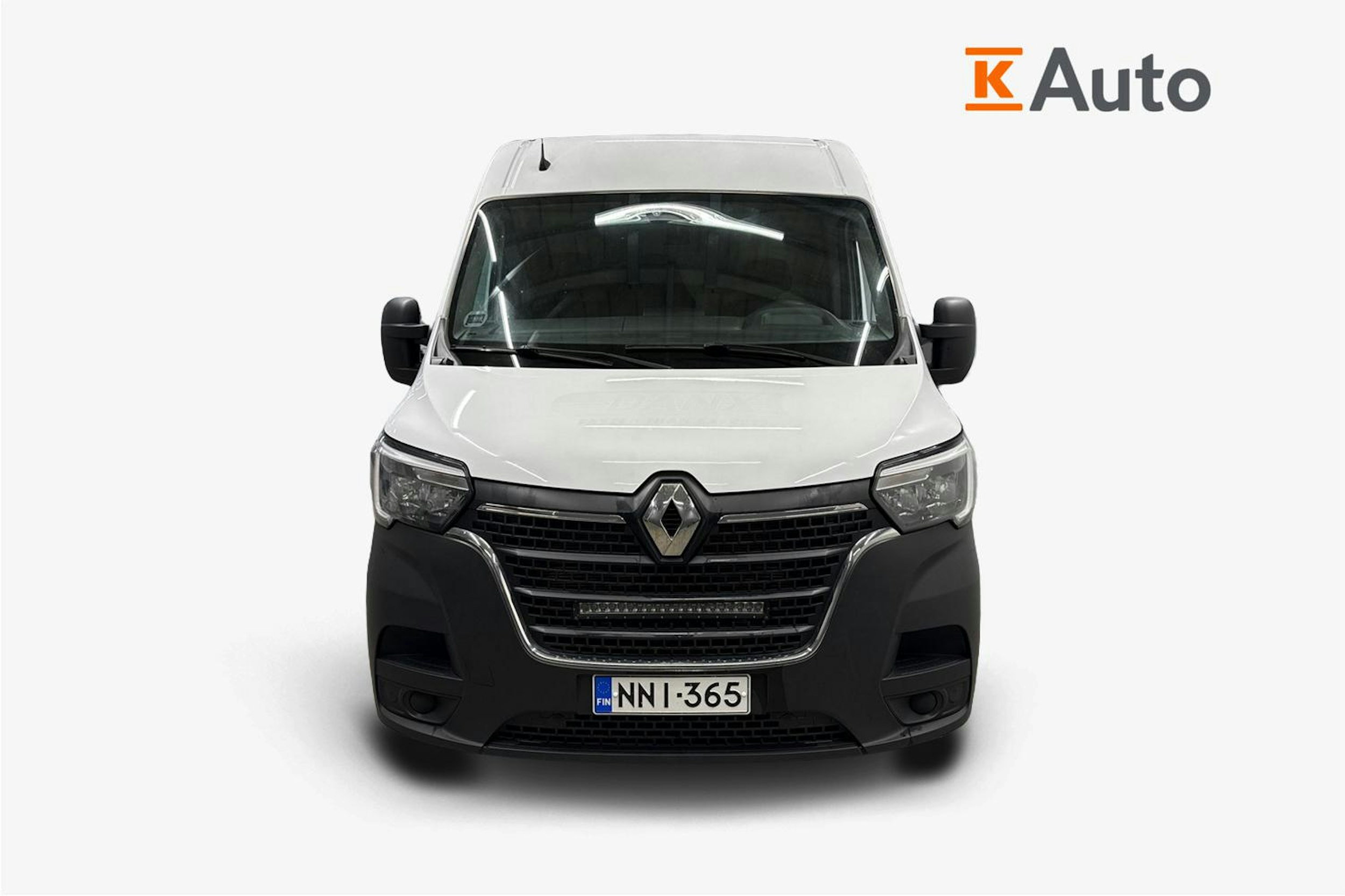 valkoinen Renault Master 2020 kuva 5.