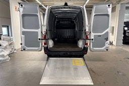 valkoinen Renault Master 2020 kuva 14.