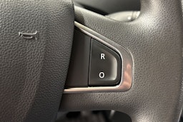 valkoinen Renault Master 2020 kuva 16.