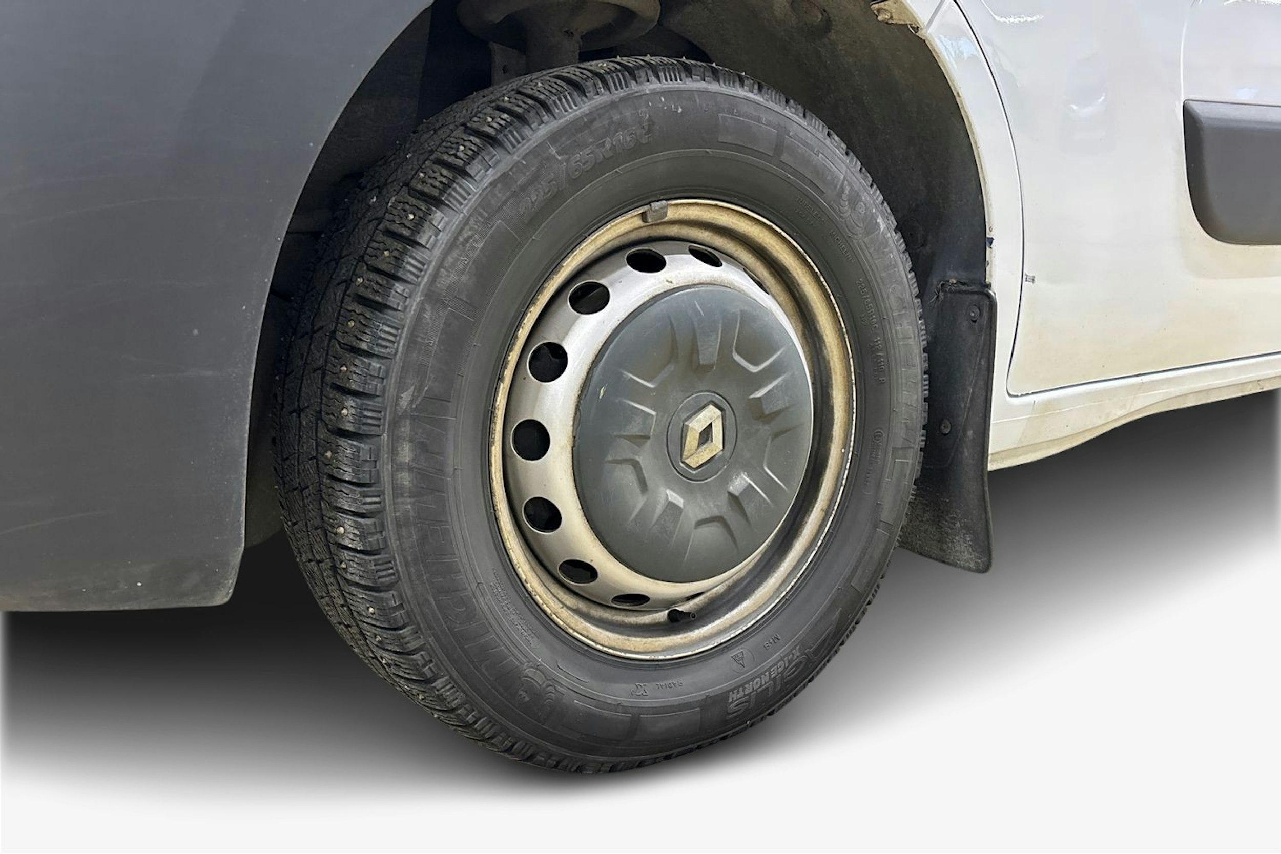 valkoinen Renault Master 2020 kuva 12.