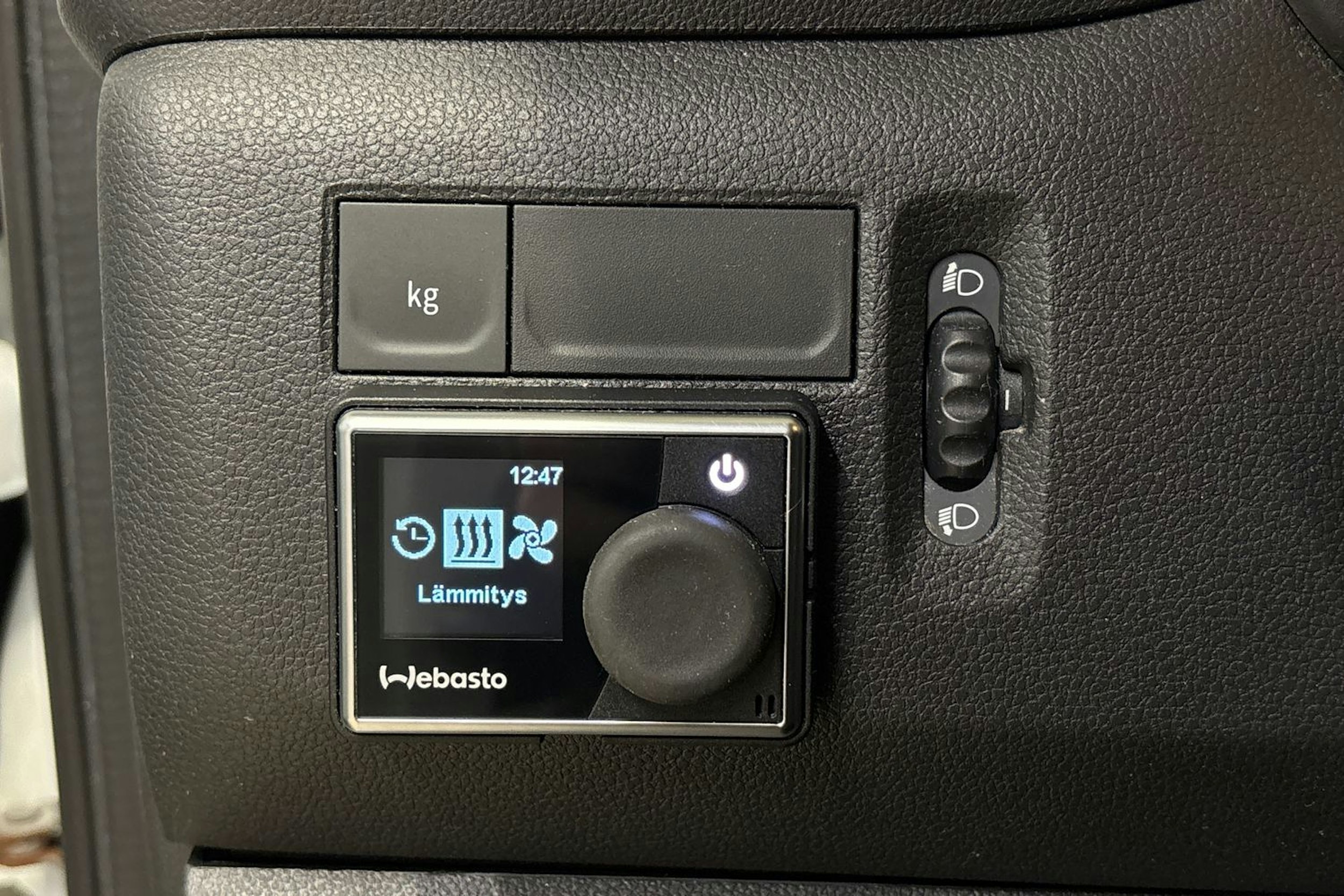 valkoinen Renault Master 2020 kuva 15.