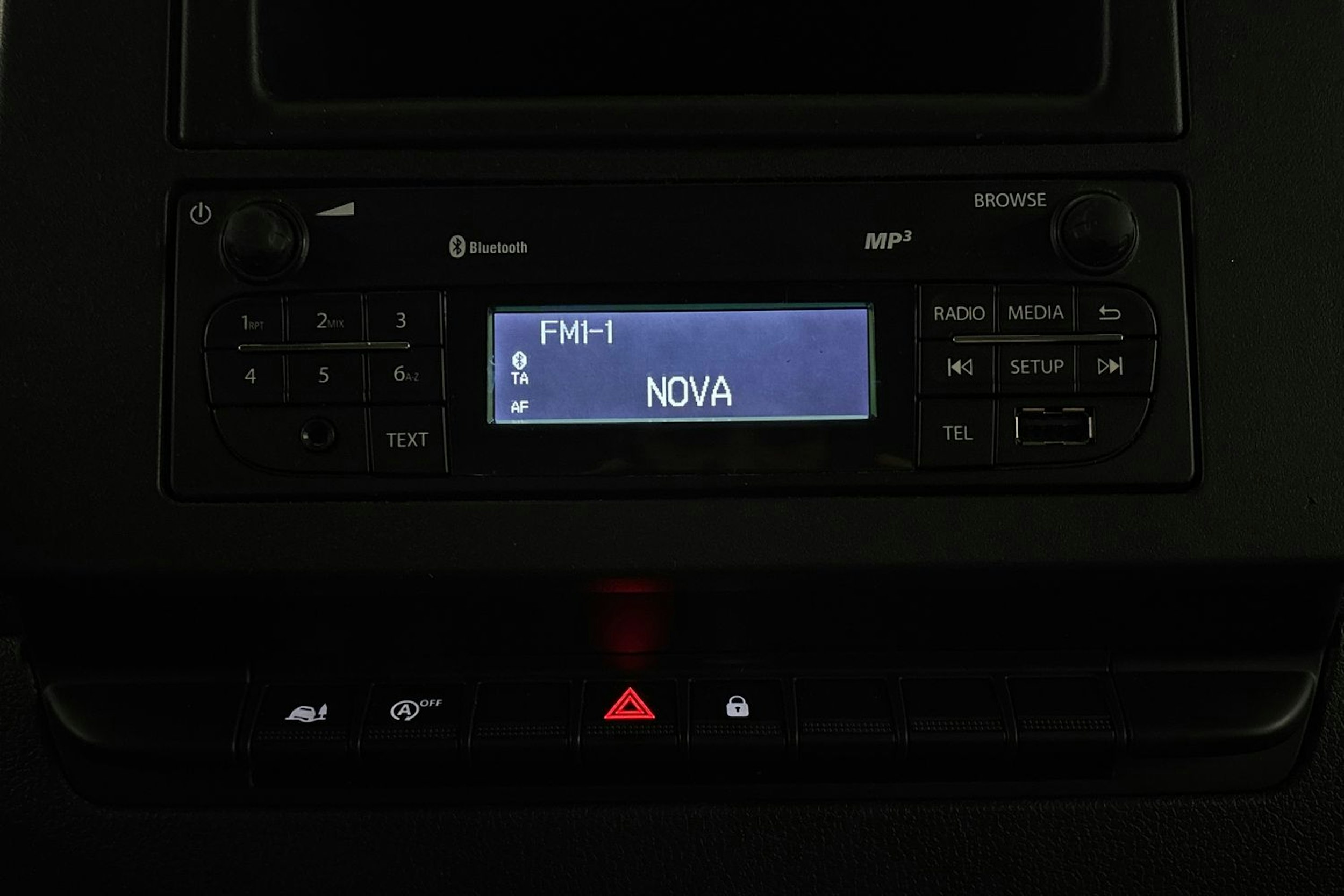 valkoinen Renault Master 2020 kuva 17.