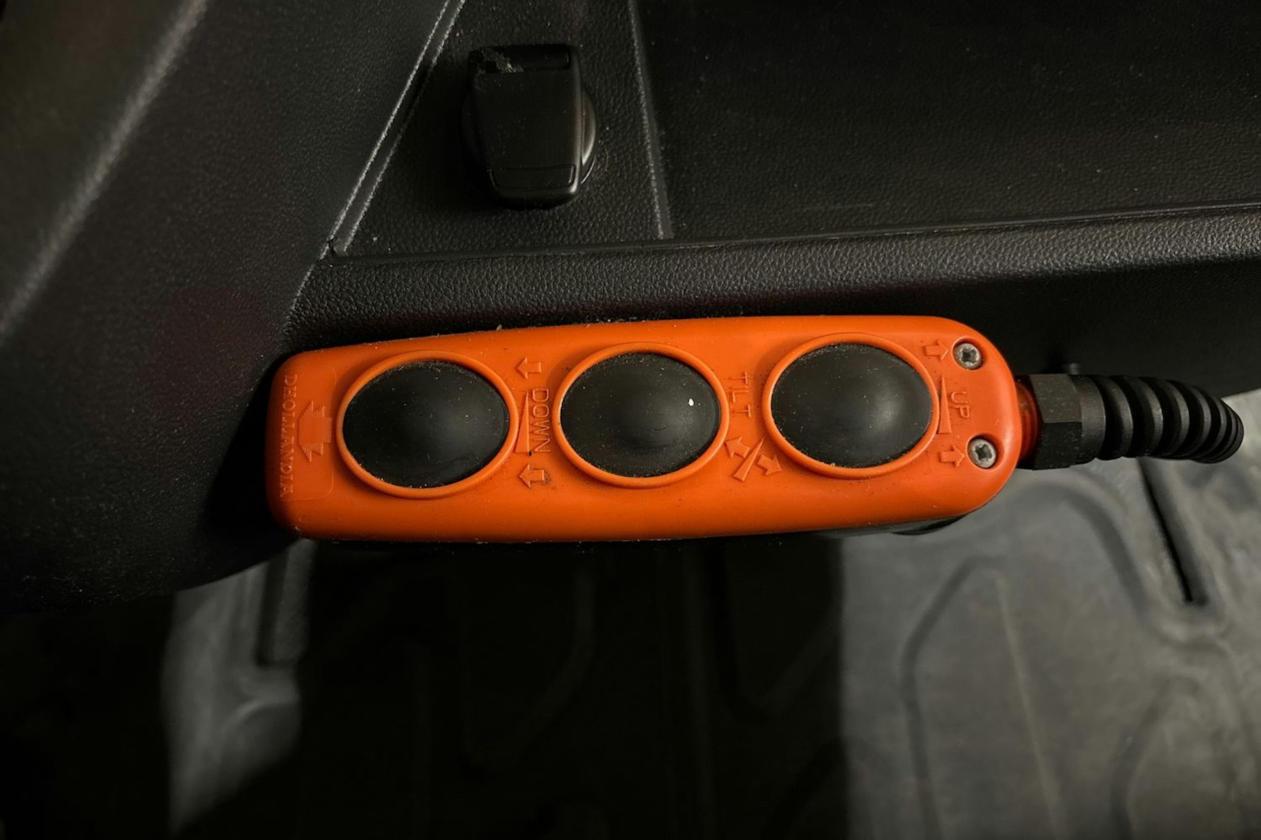 valkoinen Renault Master 2020 kuva 22.