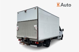 valkoinen Renault Master 2021 kuva 2.