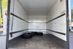 valkoinen Renault Master 2021 kuva 21.