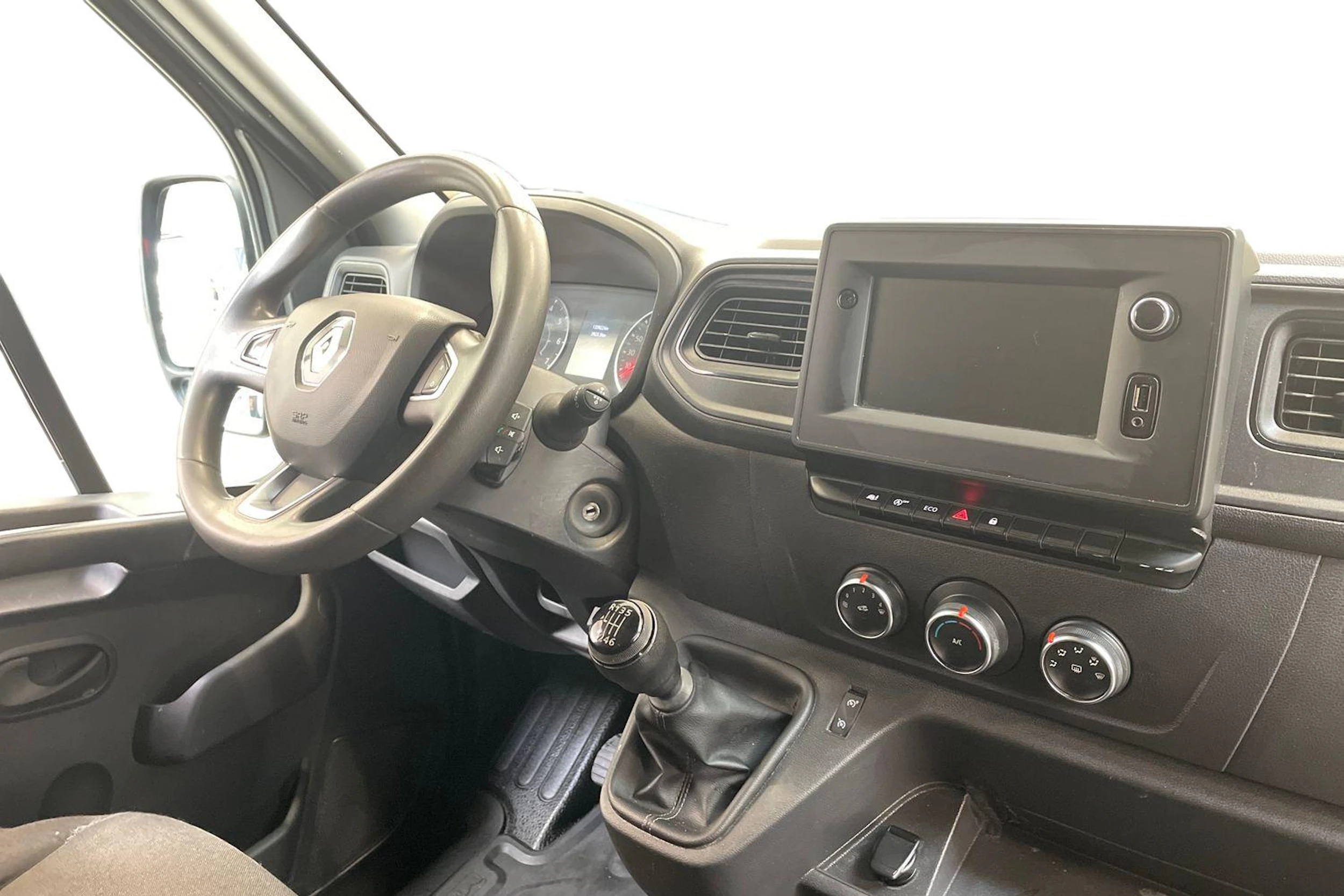 harmaa Renault Master 2021 kuva 9.