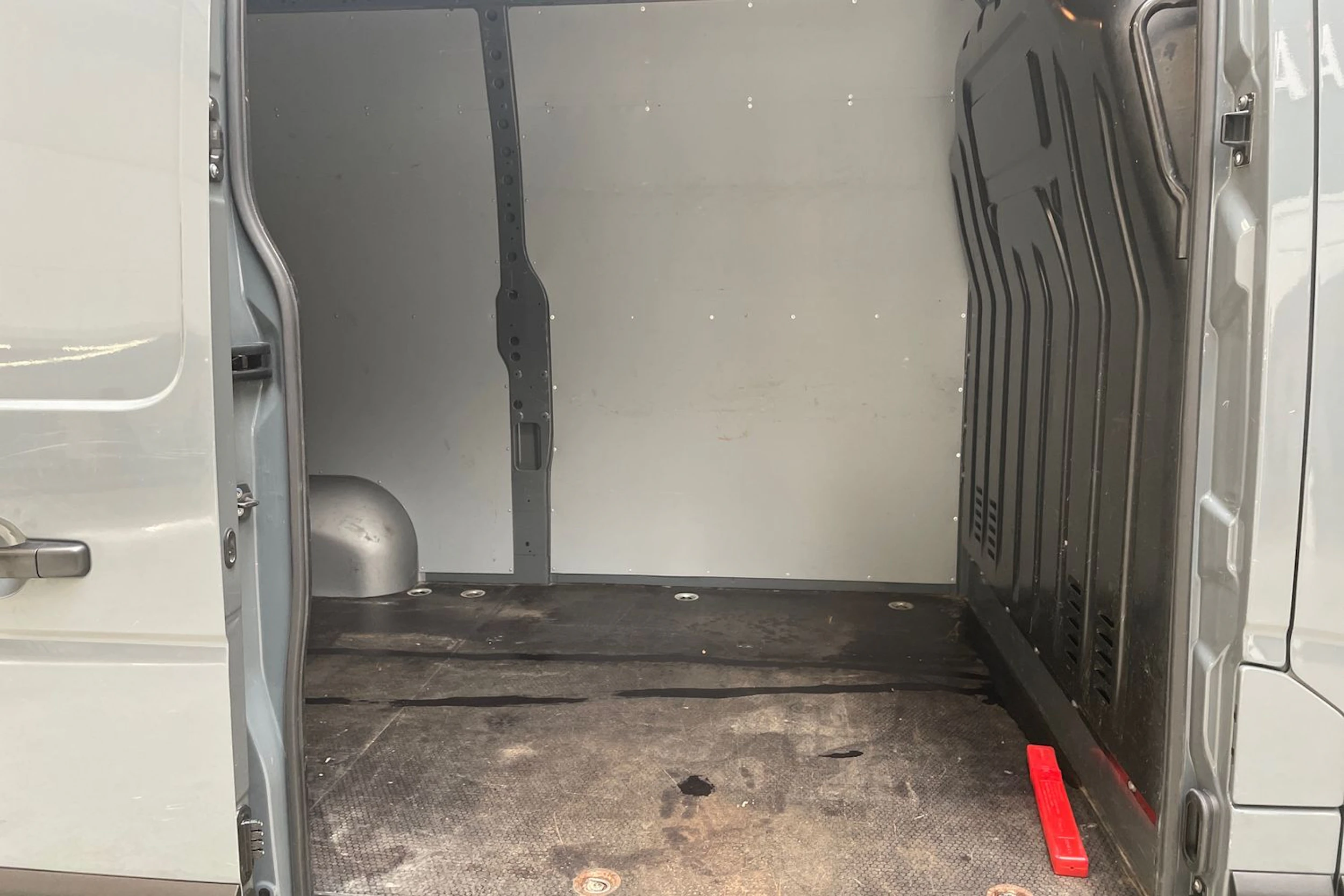 harmaa Renault Master 2021 kuva 15.