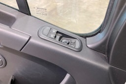 valkoinen Renault Master 2021 kuva 17.