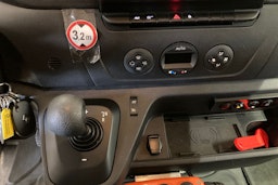 valkoinen Renault Master 2021 kuva 20.