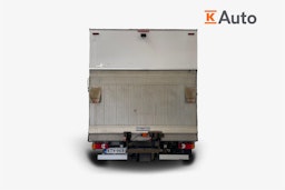 valkoinen Renault Master 2021 kuva 3.