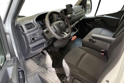 valkoinen Renault Master 2021 kuva 7.