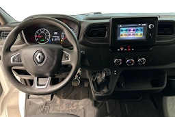 Valkoinen Renault Master 2021 kuva 9.