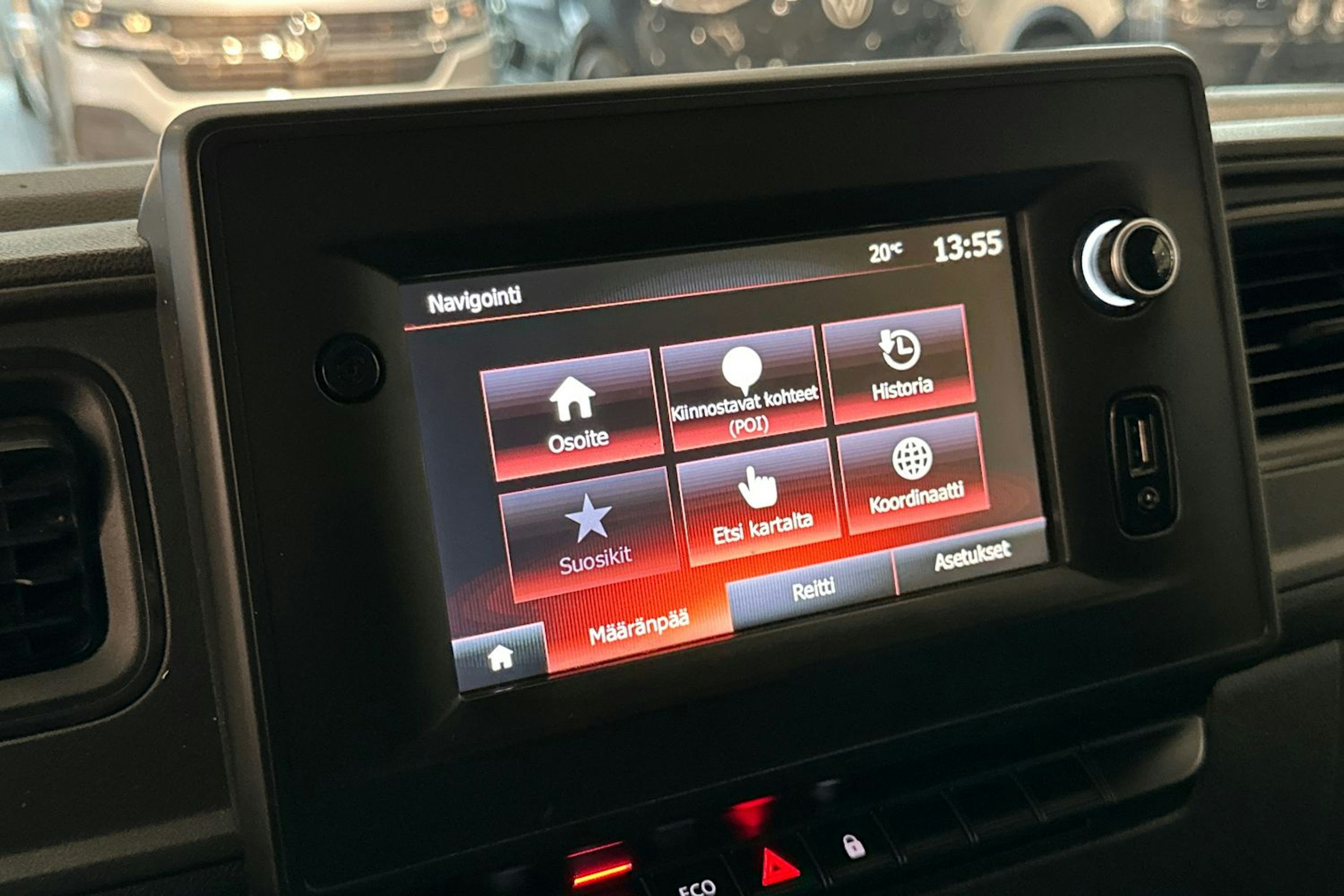 Valkoinen Renault Master 2021 kuva 20.