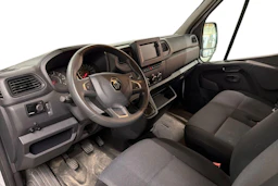 valkoinen Renault Master 2022 kuva 3.