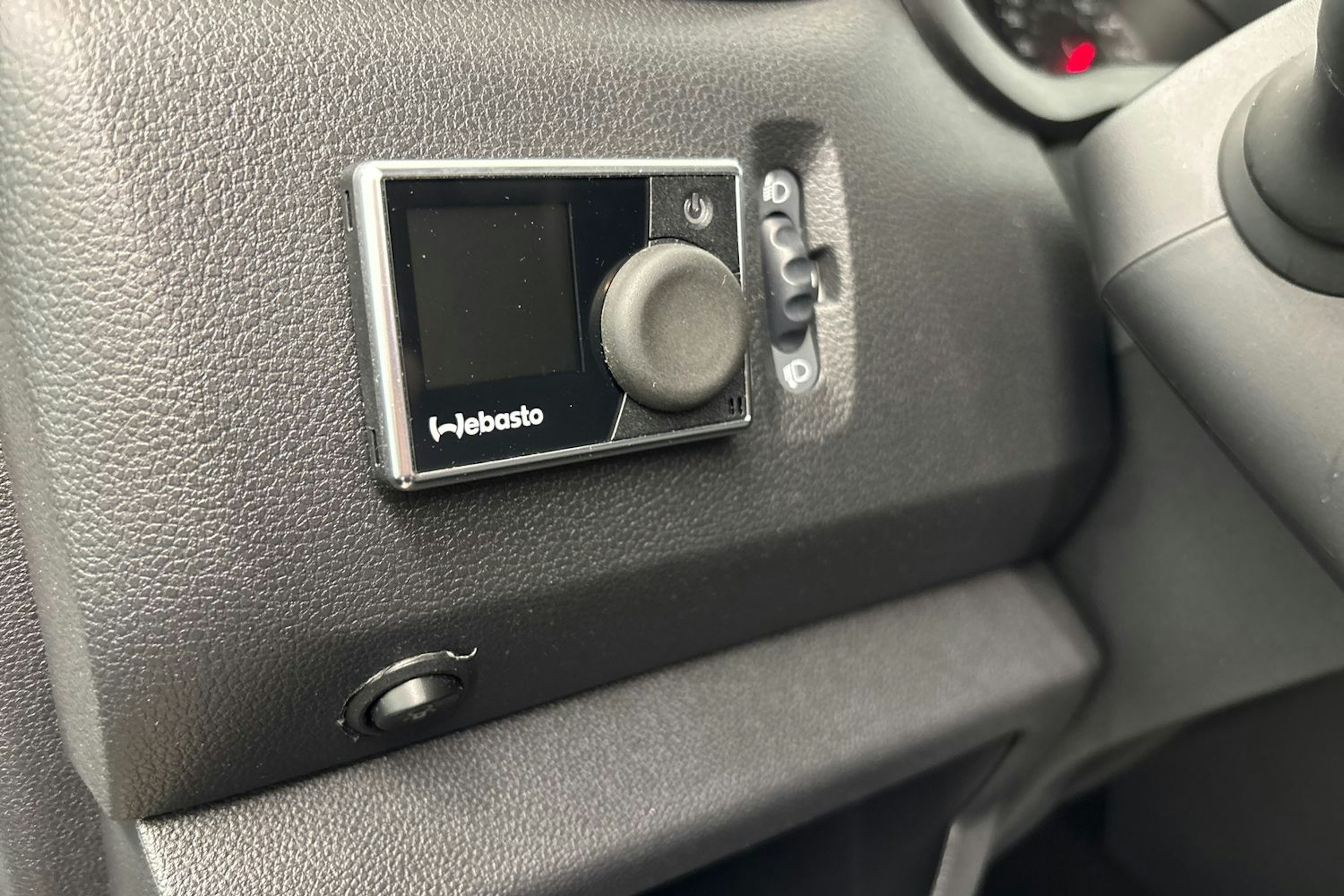 Valkoinen Renault Master 2022 kuva 20.