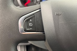 Valkoinen Renault Master 2022 kuva 21.