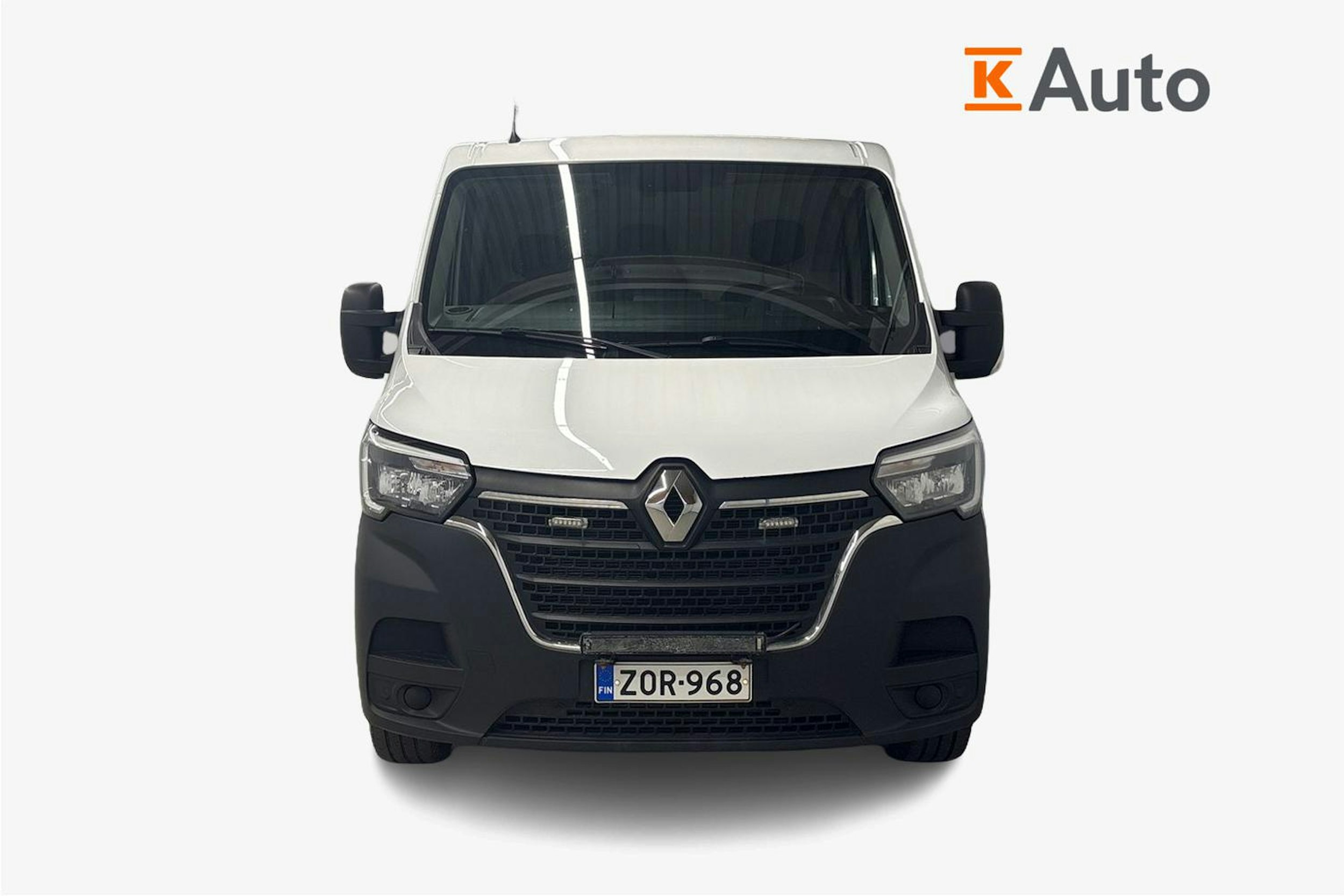 valkoinen Renault Master 2022 kuva 5.