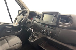 valkoinen Renault Master 2022 kuva 11.