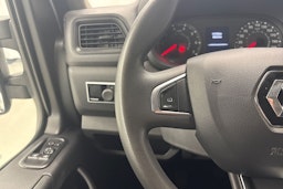 valkoinen Renault Master 2022 kuva 16.