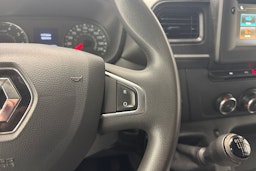 valkoinen Renault Master 2022 kuva 17.