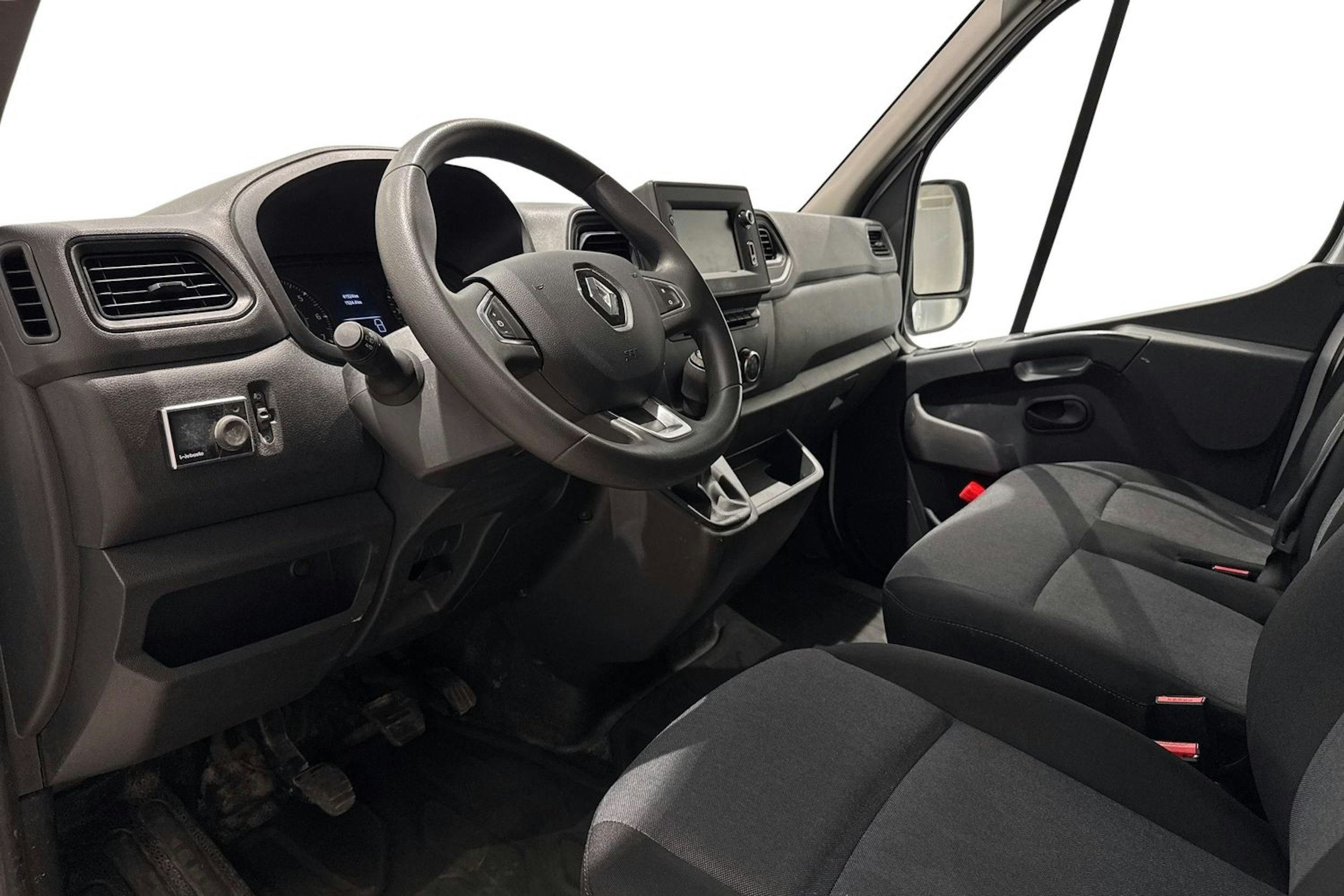 valkoinen Renault Master 2023 kuva 7.